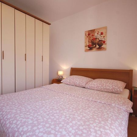 Apartments Andrea By El-Pi Tours Njivice Exterior foto